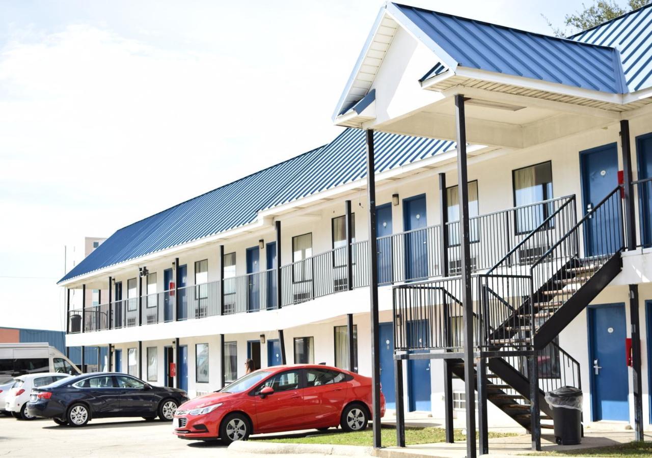 Bayfront Inn Biloxi Ngoại thất bức ảnh