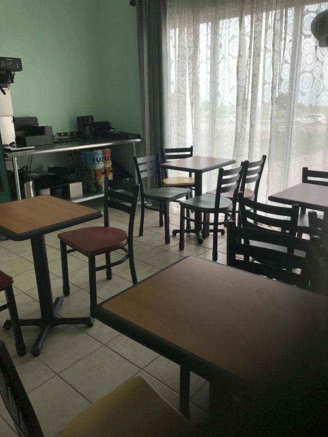 Bayfront Inn Biloxi Ngoại thất bức ảnh